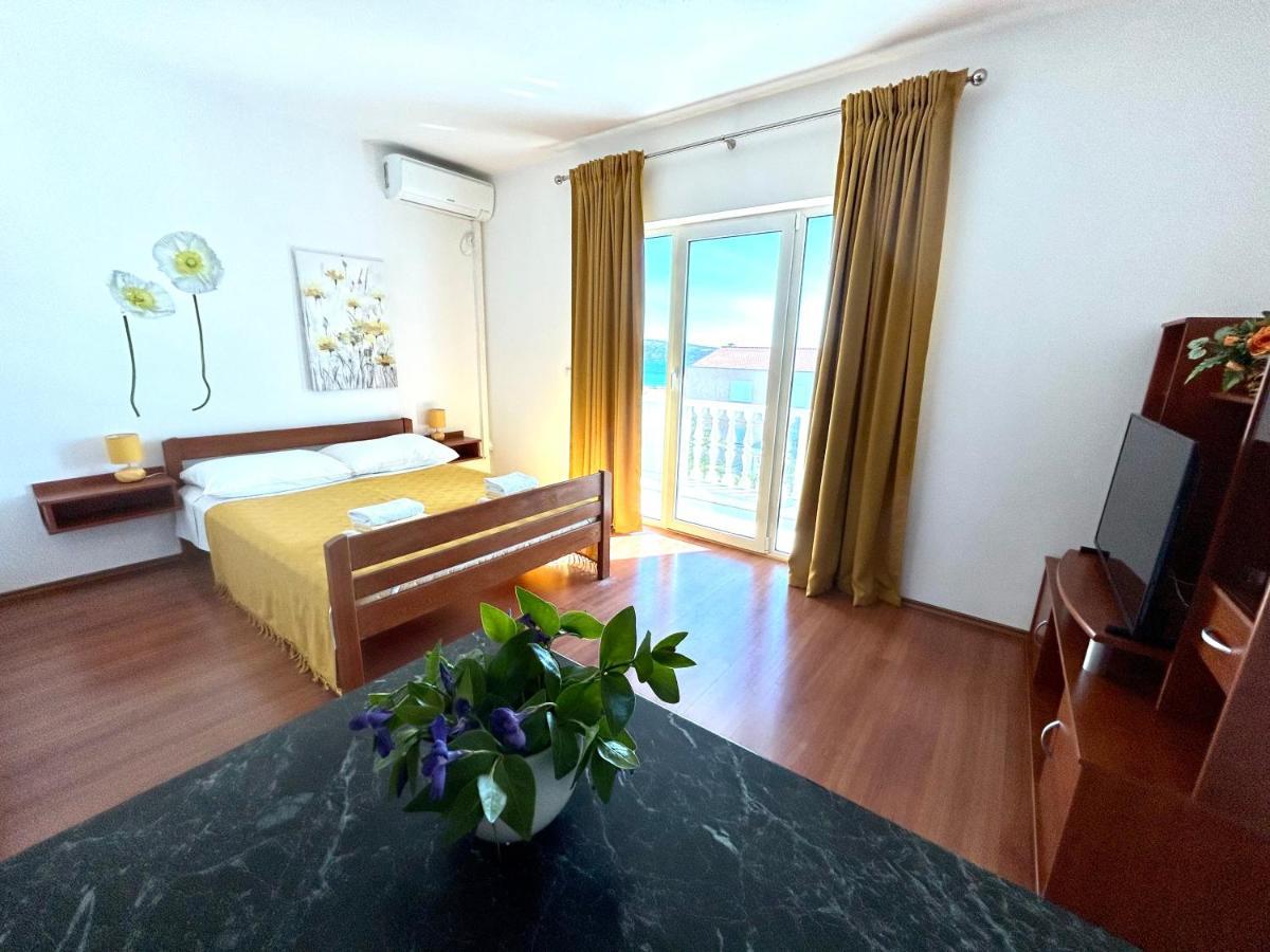 Apartments Stokic Раб Екстериор снимка
