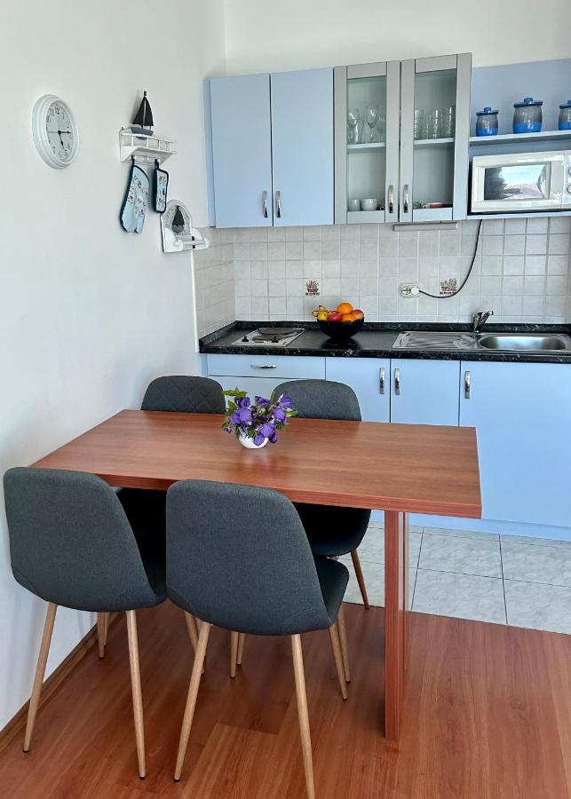 Apartments Stokic Раб Екстериор снимка