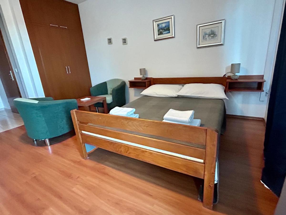 Apartments Stokic Раб Екстериор снимка